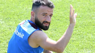 Manolis Siopis'in sözleşmesi feshedildi