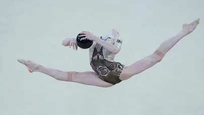 Ritmik cimnastikte altın madalyda Darja Varfolomeev'in Ritmik cimnastikte altın madalyda Darja Varfolomeev'in