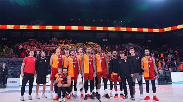 Galatasaray sahasında farklı kazandı: Blumbergs ve Palmer'dan 42 sayılık katkı