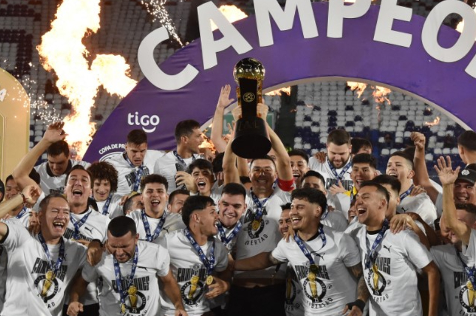 Sahada gören, "Hâlâ oynuyor mu?" diyerek şoke oluyor: Süper Lig'in eski golcüsü bakın nerede ortaya çıktı