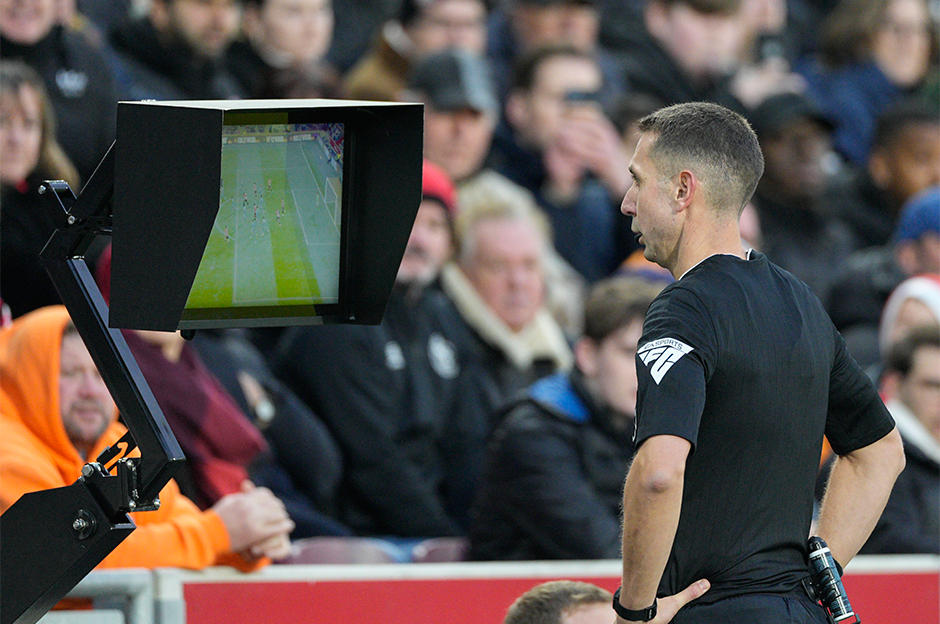 Dünyada ilk: VAR sisteminin kullanımını kulüpler onaylamadı
