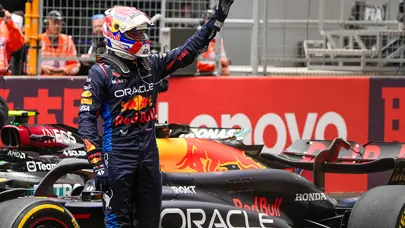 Çin'deki sprint yarışında Max Verstappen birinci oldu