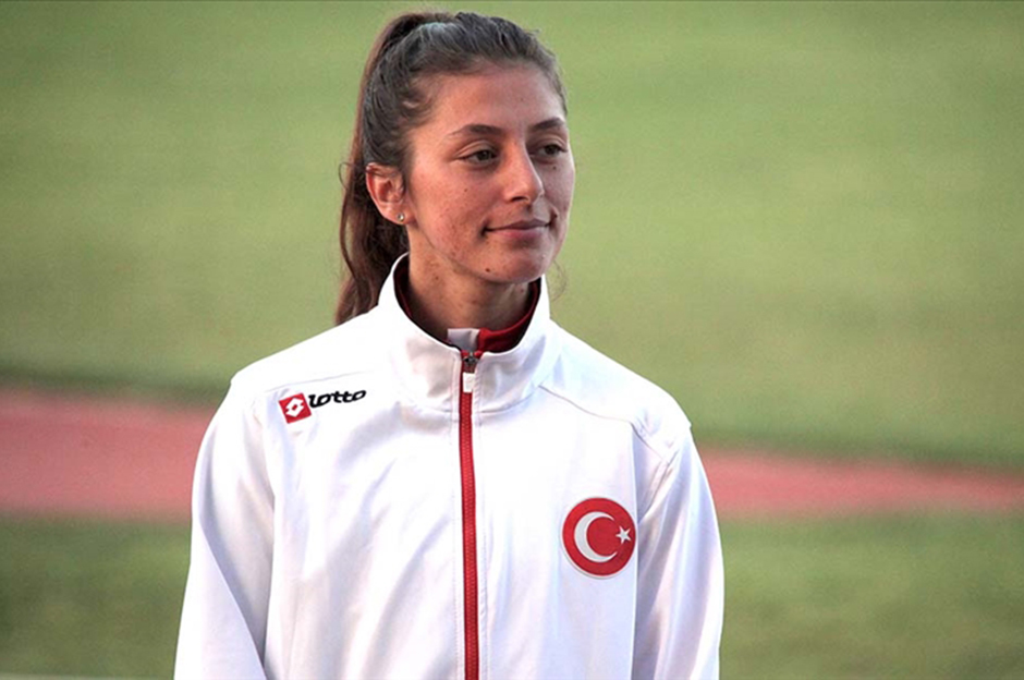 Avrupa Salon Atletizm Şampiyonası'nda 3000 metrede iki isim finale yükseldi