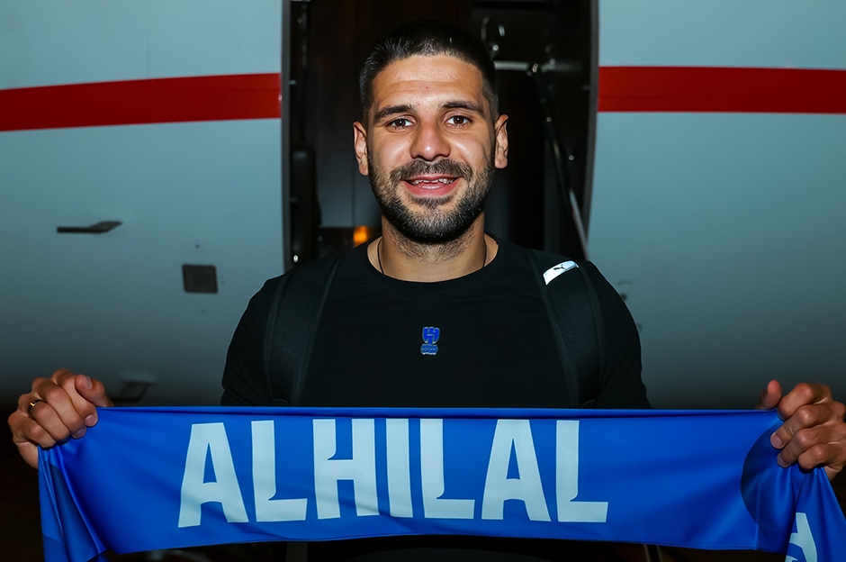 Al-Hilal yeni golcüsü Aleksandar Mitrovic'i bu videoyla duyurdu