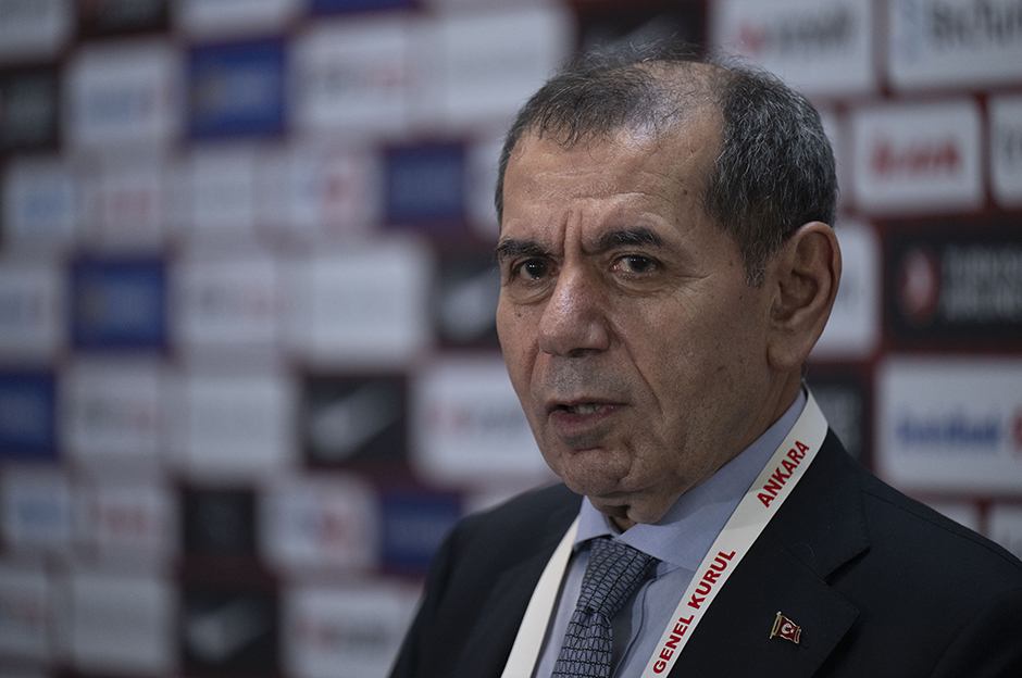 Dursun Özbek'ten Kamil Grabara sözleri: Taraftarların protestosuna cevap
