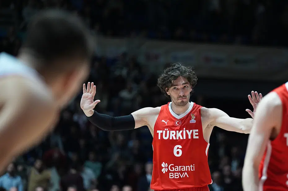 Cedi Osman yeni takımıyla 3 yıllık sözleşme imzaladı - 2