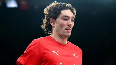 Cedi Osman için resmi açıklama: 3 yıllık imzayı attı