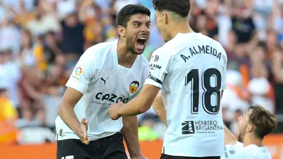 Cenk Özkacar'ın transferini resmen açıkladılar