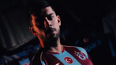 Trabzonspor, Cenk Özkacar'ın bonservisini ve maaşını KAP'a bildirdi Trabzonspor, Cenk Özkacar'ın bonservisini ve maaşını KAP'a bildirdi