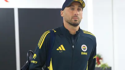 Kadro dışı bırakılan Cenk Tosun haftalar sonra sessizliğini bozdu: Fenerbahçe'den ayrılacak mı?