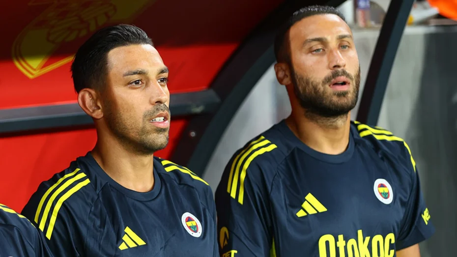 İrfan Can Kahveci ve Cenk Tosun'da belirsizlik: Fenerbahçe'den resmi açıklama!