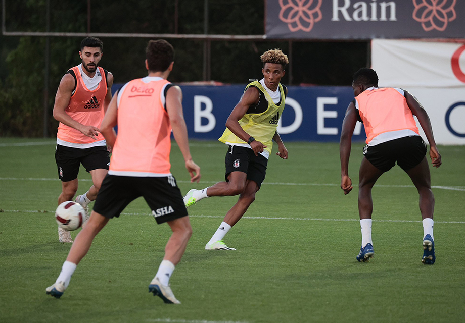 Beşiktaş'ta Neftçi Bakü maçının hazırlıkları başladı