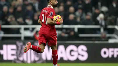 Liverpool'dan Salah açıklaması: Takımda kalacak mı?