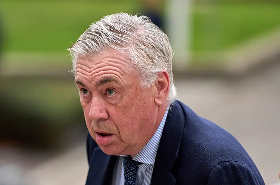 Ancelotti'den büyük ters köşe: Herkes imzaya beklerken aklını çelen inanılması güç teklif - 2 Ancelotti'den büyük ters köşe: Herkes imzaya beklerken aklını çelen inanılması güç teklif - 2