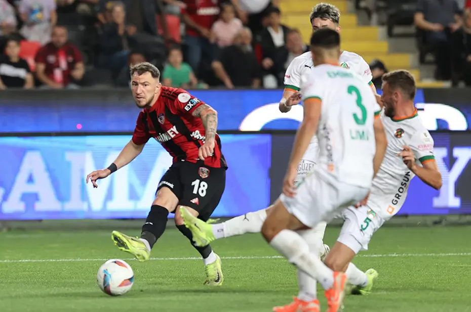 Süper Lig maçında şike iddiası: Savcılığa başvuru yapıldı - 5 Süper Lig maçında şike iddiası: Savcılığa başvuru yapıldı - 5