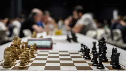 En uzun süre satranç oynama rekoru kırıldı