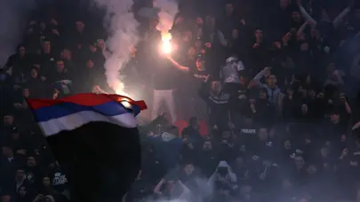 Derbi sonrası olay: Türkiye'de de çalışmış hocanın yüzü kesik içinde kaldı