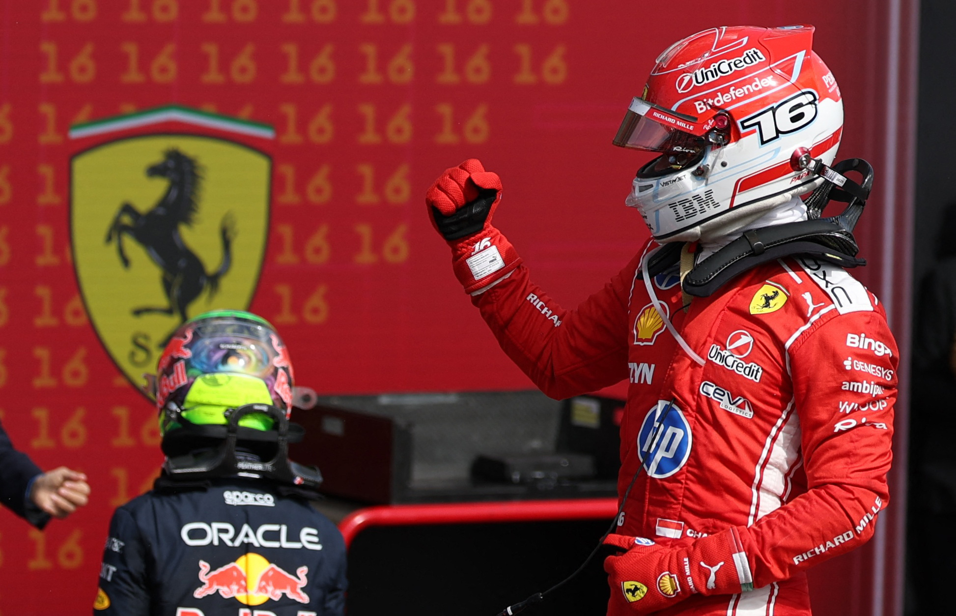 Lewis Hamilton'ın evinde kazanan Charles Leclerc