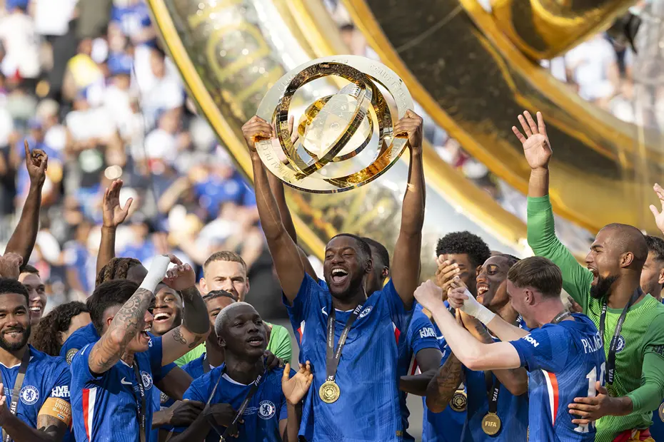 Dünyanın en iyi takımları açıklandı: Galatasaray ile Fenerbahçe arasındaki fark açılıyor, 24 sıra gerileyen takım hangisi? - 4