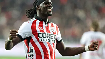 Fuat Çapa görüşmeleri açıkladı: Samsunspor'da Cherif Ndiaye yerine transfer Fuat Çapa görüşmeleri açıkladı: Samsunspor'da Cherif Ndiaye yerine transfer