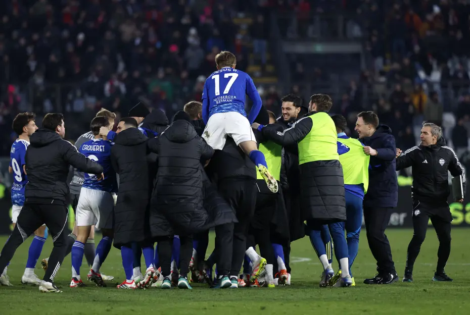 Serie A'nın sürpriz takımı Como deplasmanda Lazio'yu parçaladı