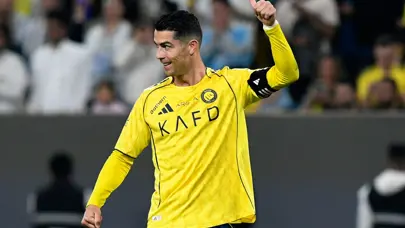 Cristano Ronaldo'dan yeni kulübüne flaş transfer! İki ortak noktayla işi bitirecek Cristano Ronaldo'dan yeni kulübüne flaş transfer! İki ortak noktayla işi bitirecek