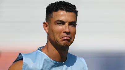 Ronaldo 3 cümlede ortalığı aleve verdi, Messi kıyaslamalarının fitilini yine ateşledi Ronaldo 3 cümlede ortalığı aleve verdi, Messi kıyaslamalarının fitilini yine ateşledi
