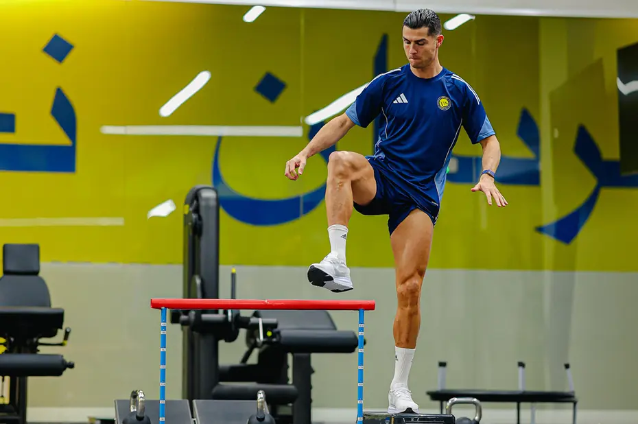 "Suudi Arabistan'tan kaçtı" denilen Ronaldo, bakın nerede ortaya çıktı - 4