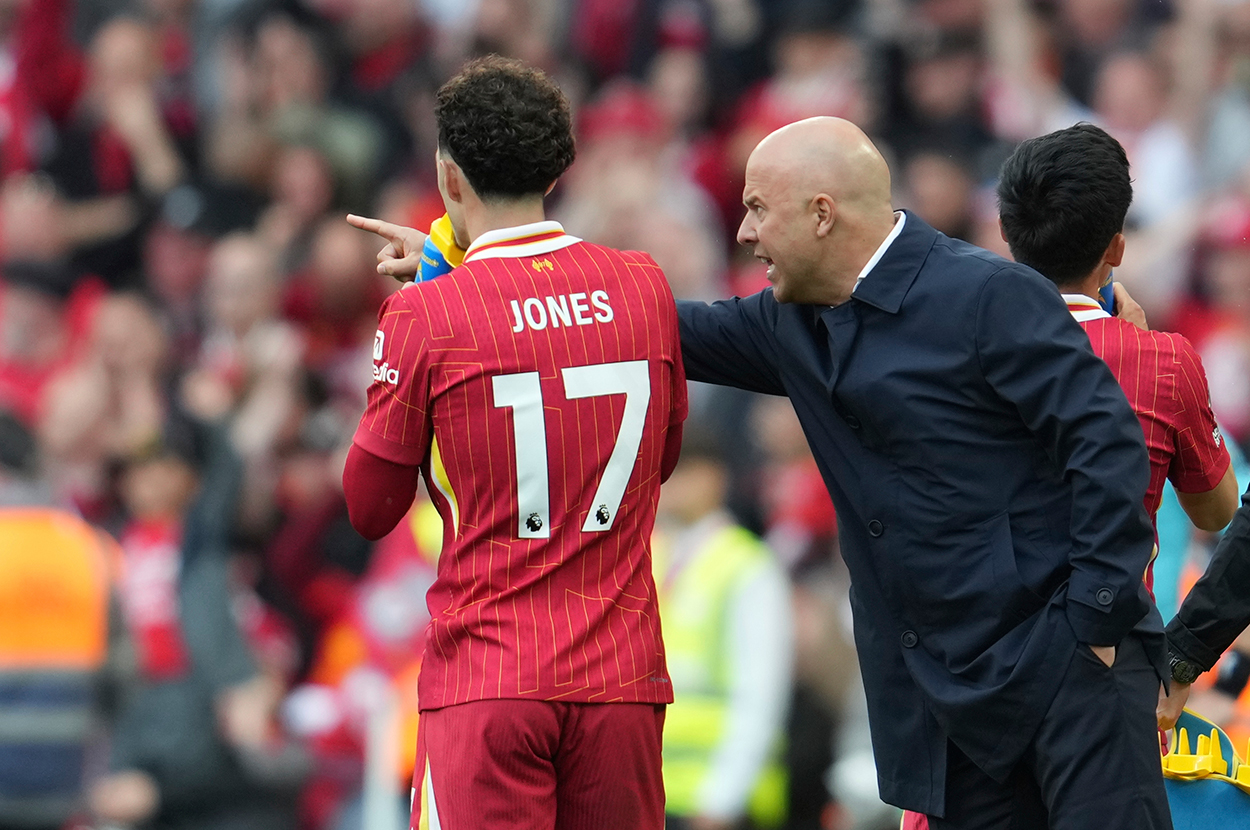 Arne Slot'un Sihirli Değneği İş Başında: Liverpool'a 'Format' Atıyor!