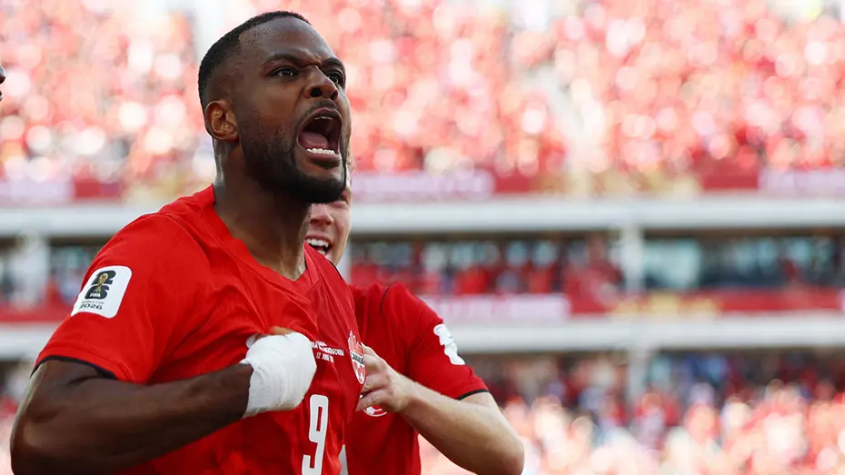Gol sevinci olay olan Cyle Larin, maç biter bitmez nedenini açıkladı - 5