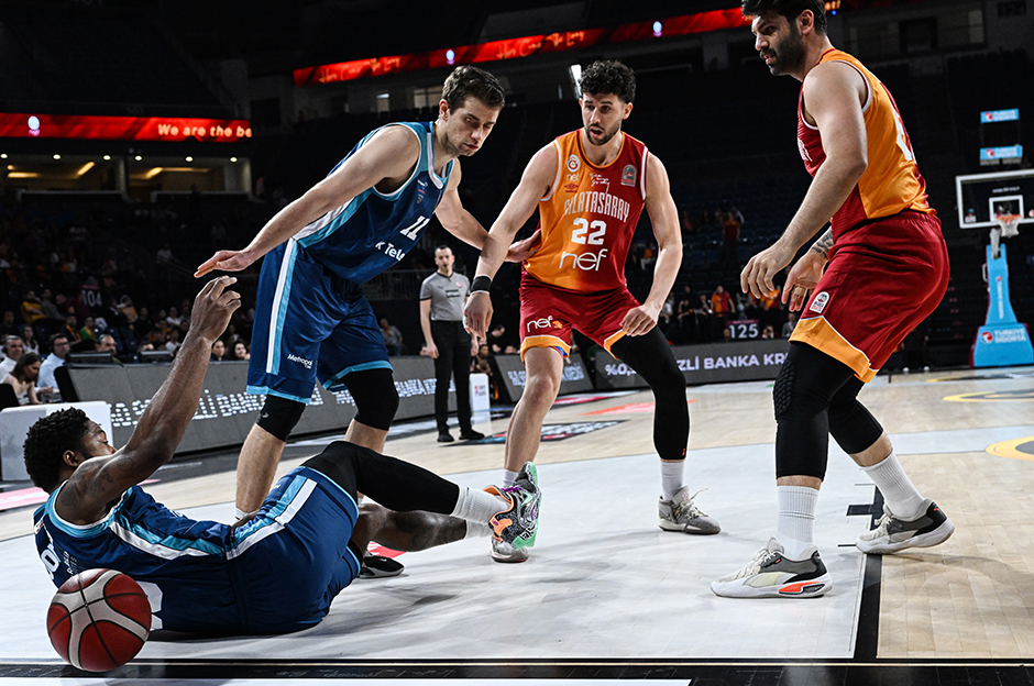 Türk Telekom, Galatasaray'ı eledi