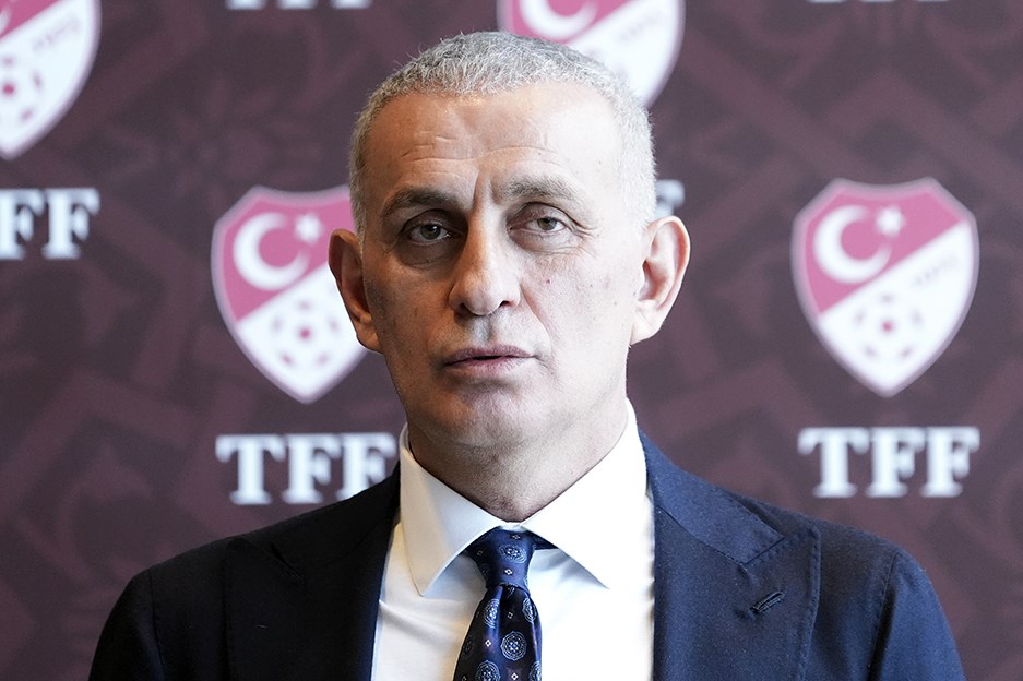 İbrahim Hacıosmanoğlu'ndan gece yarısı Galatasaray açıklaması: Kupayı vermeye gelecek mi?