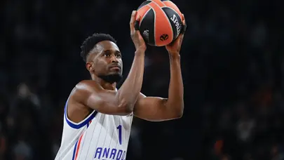 Rodrigue Beaubois'dan Anadolu Efes'e kötü haber