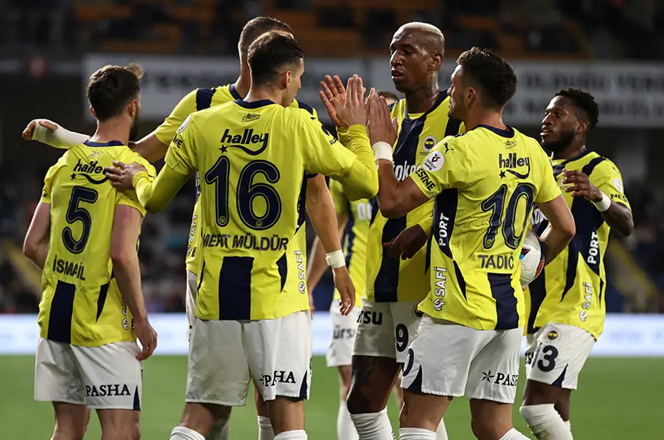 Dünyanın en iyi takımları belli oldu: Galatasaray ile Fenerbahçe sıralamada alt alta - 13