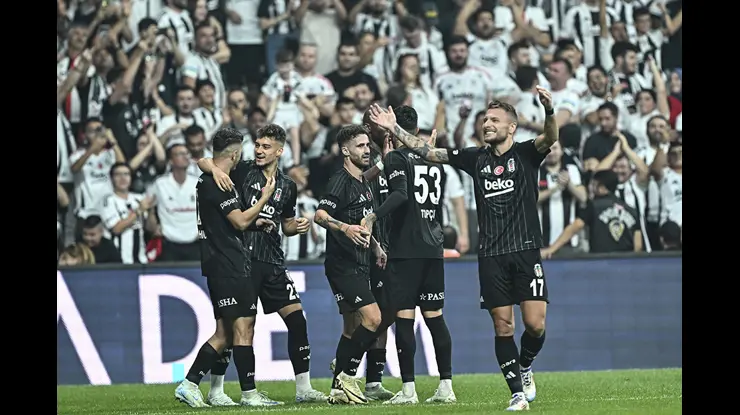 Van Bronckhorst 10 ismi belirledi, 1 formaya 3 aday kaldı - 3