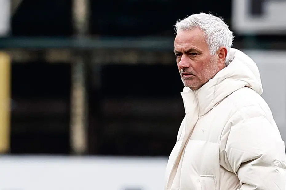 Mourinho, Beşiktaş derbisi 11'inin 9'unu netleştirdi: 2 mevki belirsiz - 6