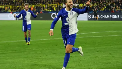 Beşiktaş'tan stoper hamlesi: Menajeri İstanbul'a davet edildi