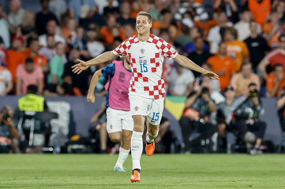 Salah, Ronaldo, De Bruyne: Yıldız isimler bugünden itibaren bedava (Sezon sonu sözleşmesi bitecek futbolcular) - 23 Salah, Ronaldo, De Bruyne: Yıldız isimler bugünden itibaren bedava (Sezon sonu sözleşmesi bitecek futbolcular) - 23