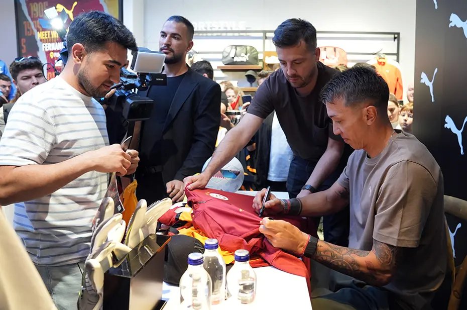 Muslera imza gününde taraftarlarla buluştu - 4