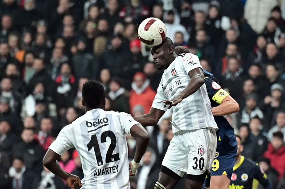 Beşiktaş'ta kadro dışı kararının faturası yıllık 365 milyon TL - 2 Beşiktaş'ta kadro dışı kararının faturası yıllık 365 milyon TL - 2