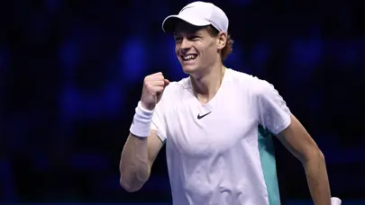 ATP Finalleri'nde Jannik Sinner finale yükseldi