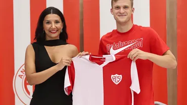 Antalyaspor'dan orta sahaya Polonya'dan takviye