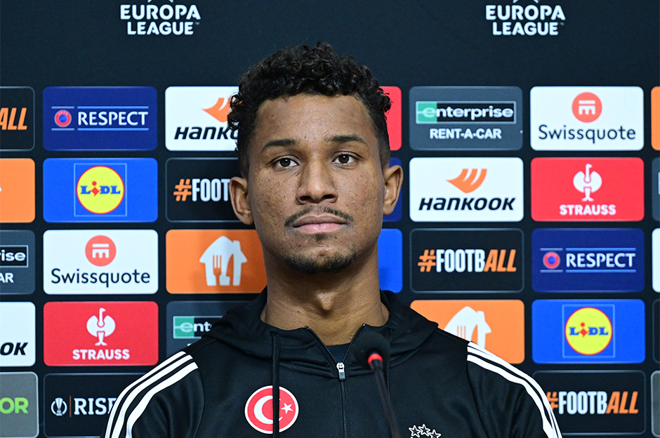 Felix Uduokhai: "Umuyorum maçın sonunda hep beraber galibiyeti kutlayacağız"