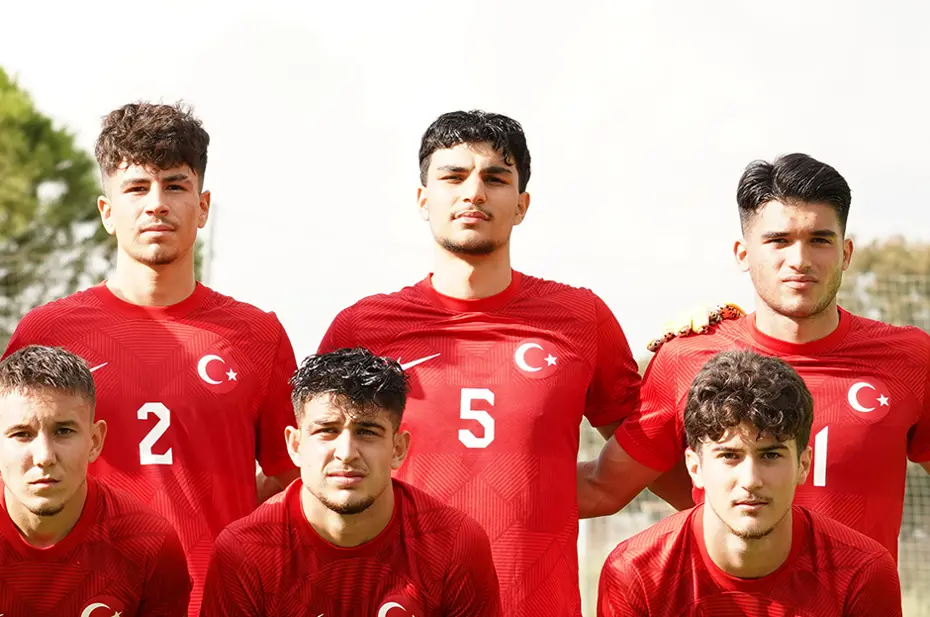 Schalke'de Galatasaray korkusu: Almanları "Üst düzey yeteneği" kaptırma endişesi sardı - 6