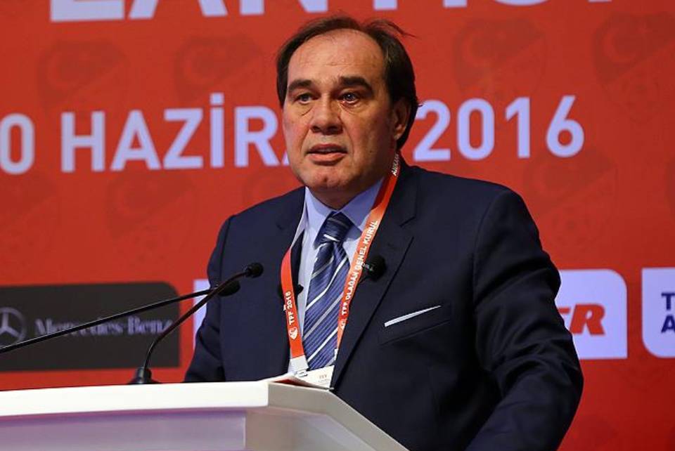 Yıldırım Demirören başkan adaylığı için kararını açıkladı: "Beşiktaş nasıl bu hallere düştü inanamıyorum"