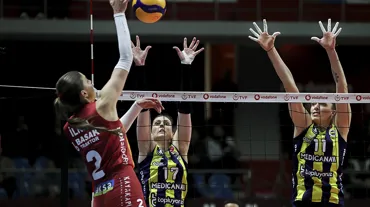SON DAKİKA | Fenerbahçe'de derbi yenilgisi sonrası ayrılıklar açıklandı