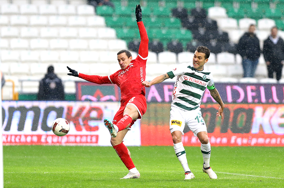 Konyaspor'la Antalyaspor yenişemedi