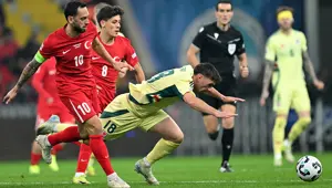 Kaptan Hakan Çalhanoğlu'ndan penaltıyı kaçıran Kerem'e destek: "Dağ gibi arkasındayız" Kaptan Hakan Çalhanoğlu'ndan penaltıyı kaçıran Kerem'e destek: "Dağ gibi arkasındayız"