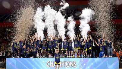 Fenerbahçe Alagöz Holding üst üste ikinci kez EuroLeague şampiyonu
