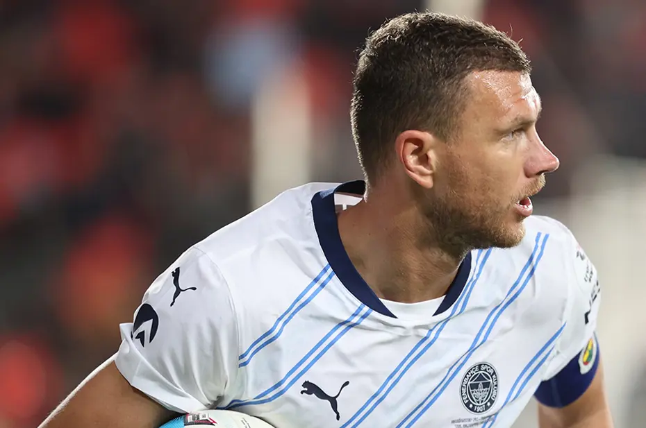 Fenerbahçe'nin yıldızı takımdan ayrıldığını açıkladı: Veda mesajını Türkçe bitirdi - 3